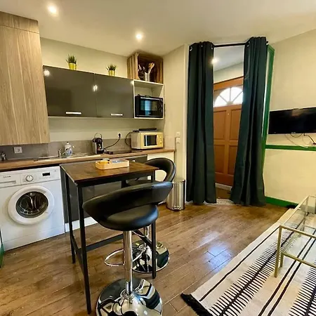A Verdun, Les Coulisses Apartment