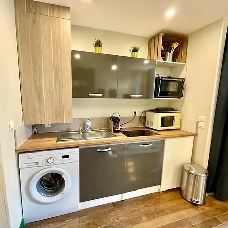 Apartment A Verdun, Les Coulisses *